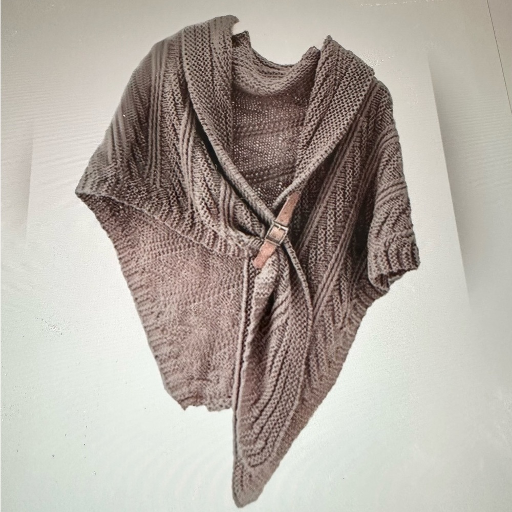 CHERIE Shawl Wrap Cable Knit Tan Leather Buckle Versatile NWT 31.5x70.8”